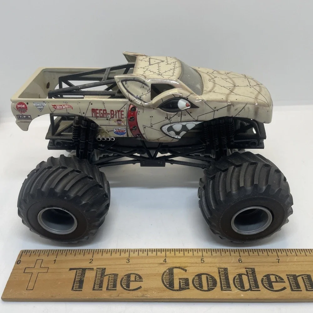 MEGA-BITE Hot Wheels‎ Monster Jam Diecast. Perfect Condition. - Picture 5 of 6